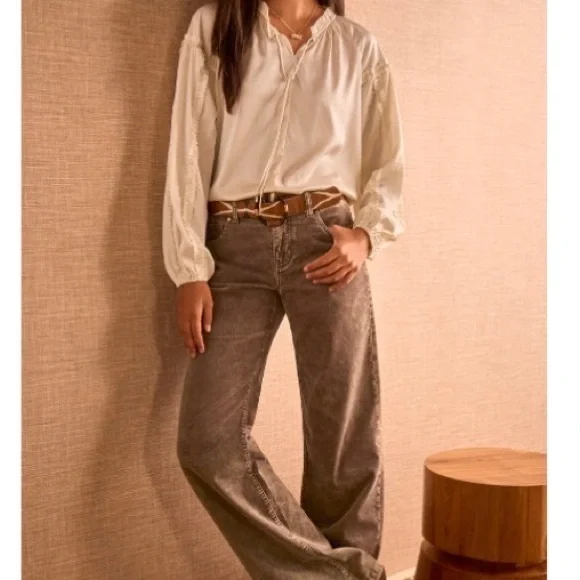 Cabi Chloe Blouse - Picture 3 of 5